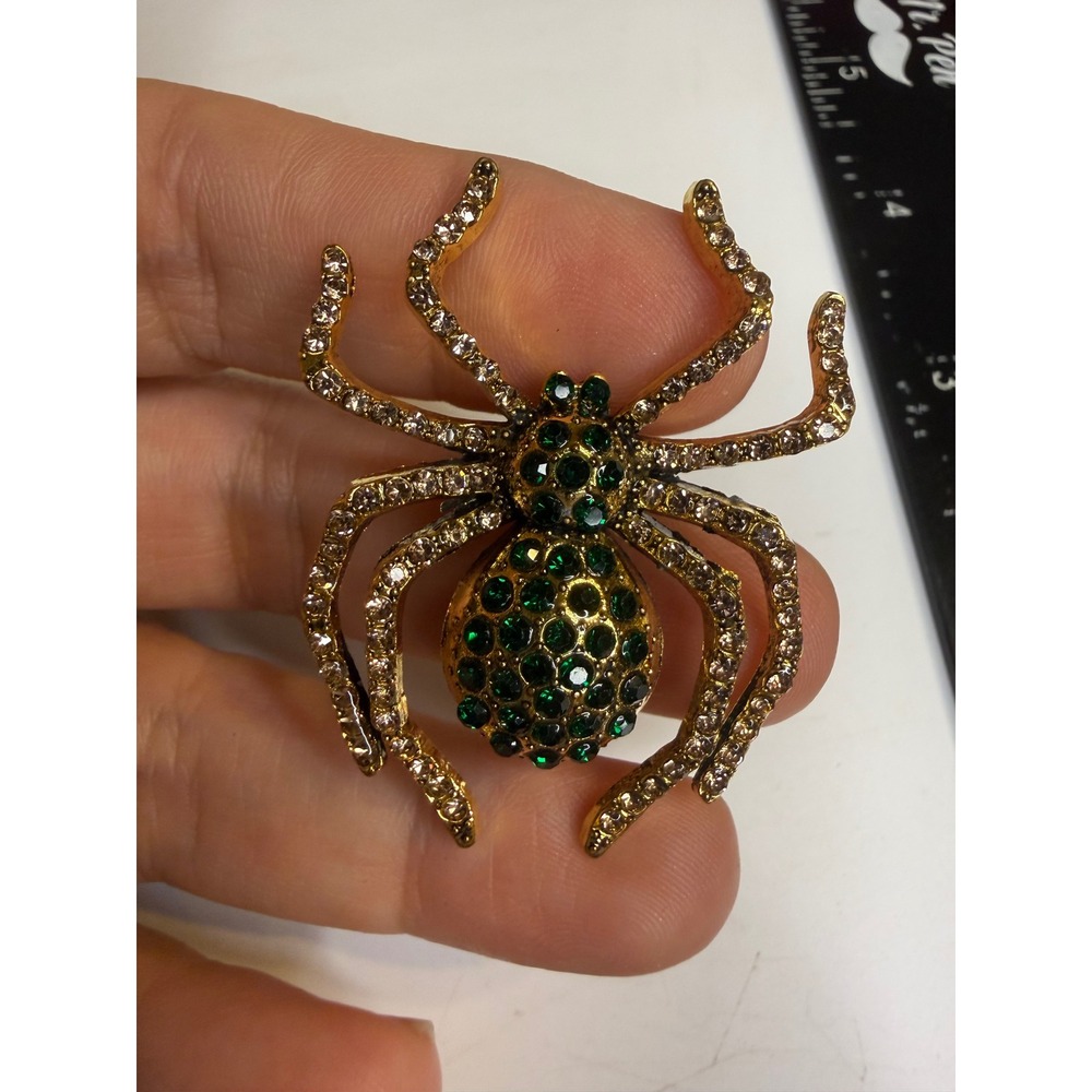 Gold Tone Green Rhinestone Spider Brooch Pin Insect Jewelry Halloween Accessory